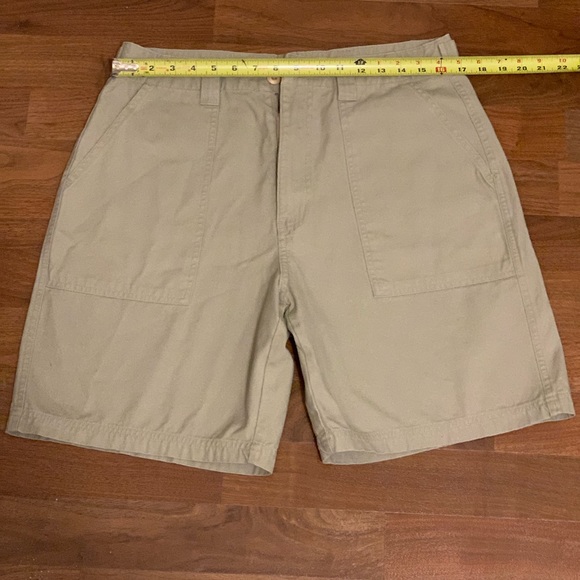 Men’s Cargo shorts - brand Badge - Picture 3 of 5